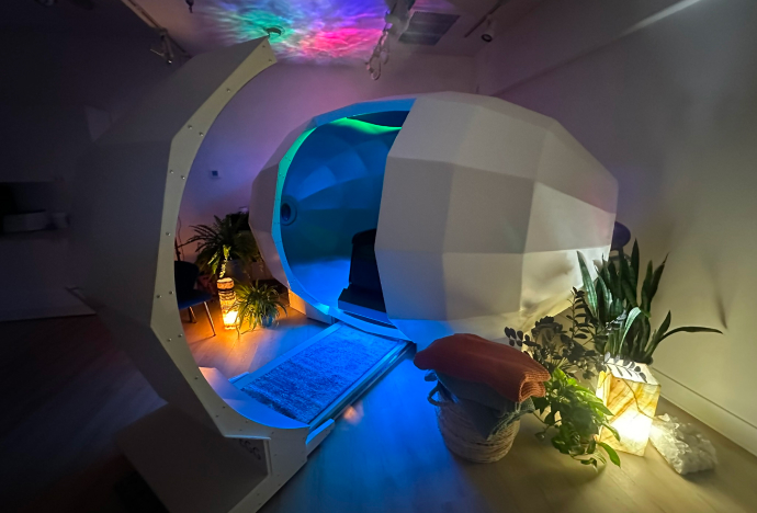 Harmonic Egg room in Sedona